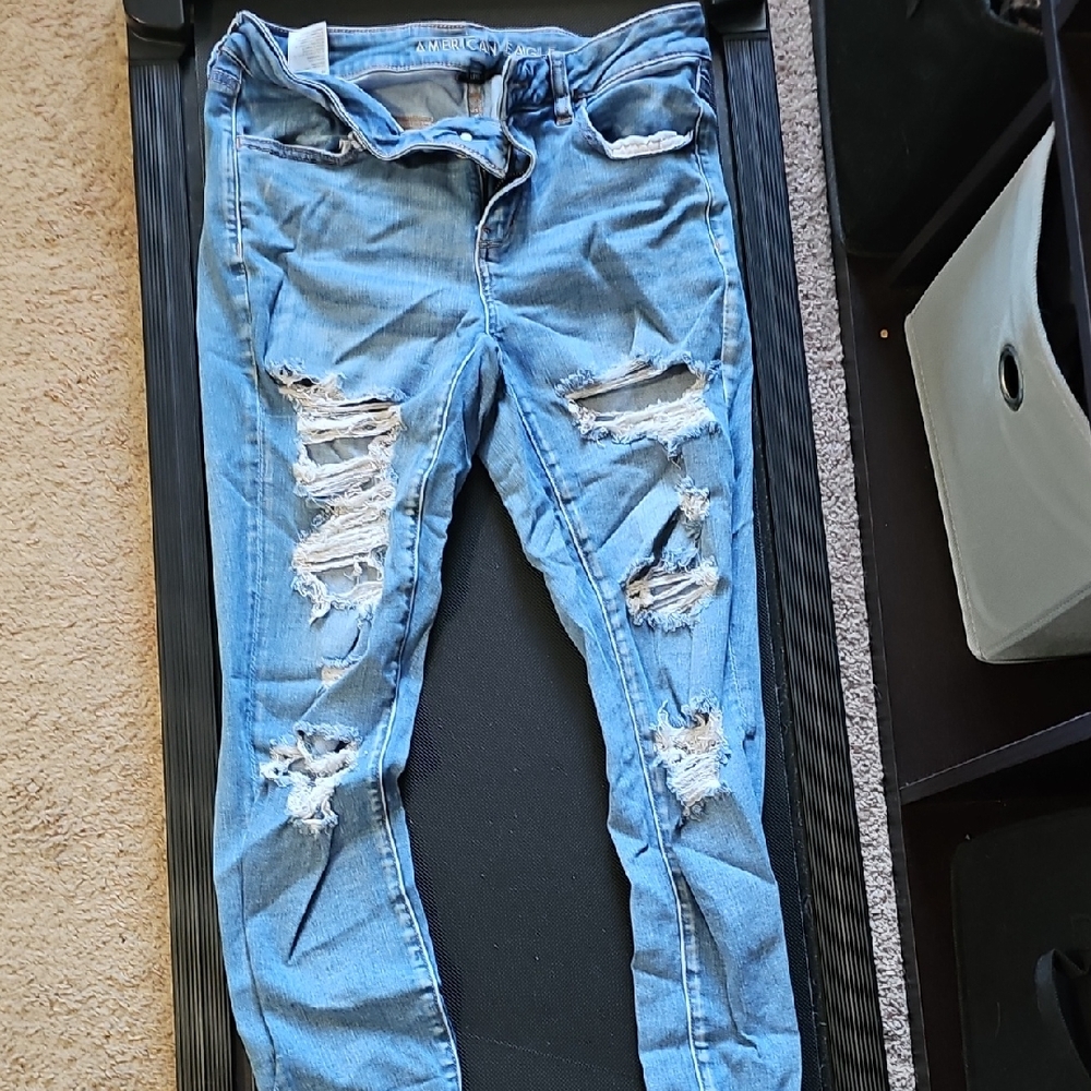 American Eagle Outfitters Light Blue Distressed Skinny Jeans